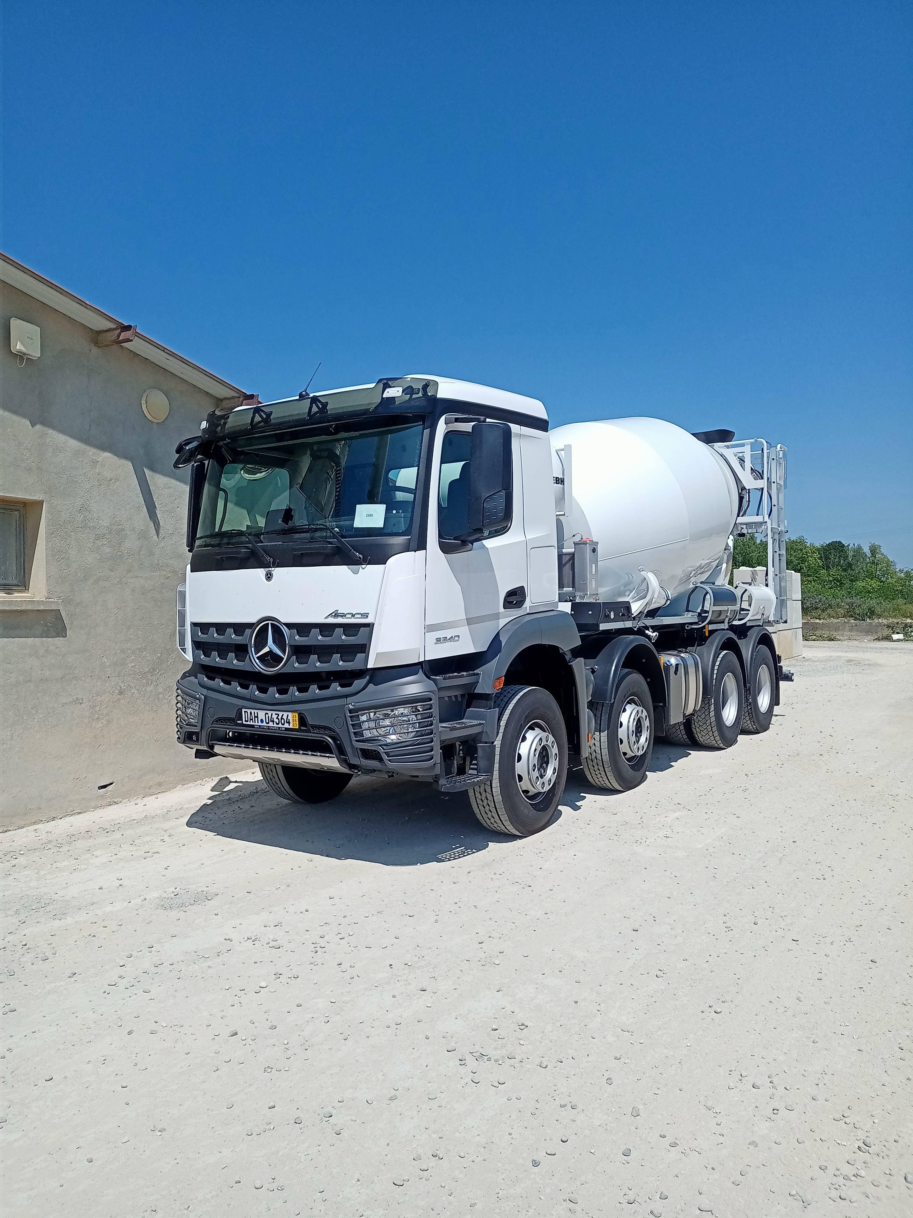 MERCEDES-BENZ AROCS 3240