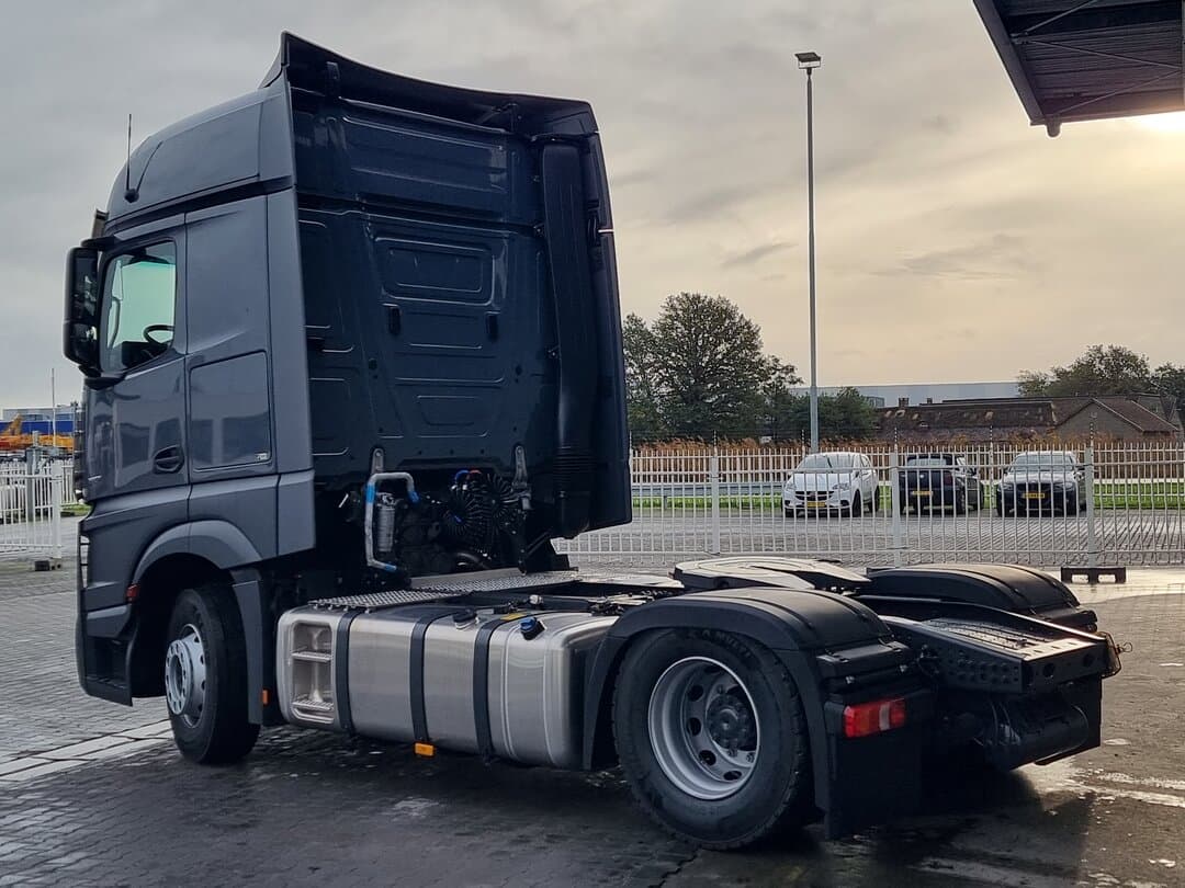 MERCEDES-BENZ ACTROS 1851 LS