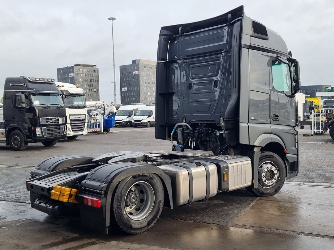 MERCEDES-BENZ ACTROS 1851 LS